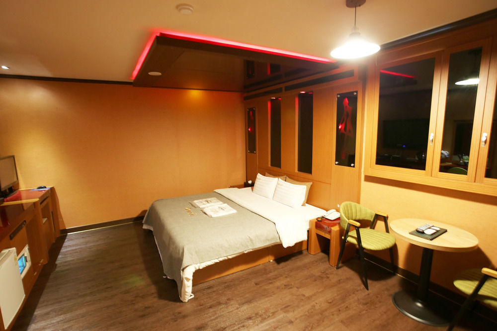 OST Hotel Chuncheon Buitenkant foto