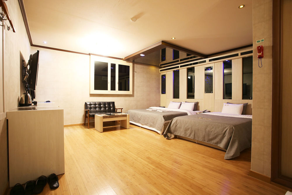 OST Hotel Chuncheon Buitenkant foto