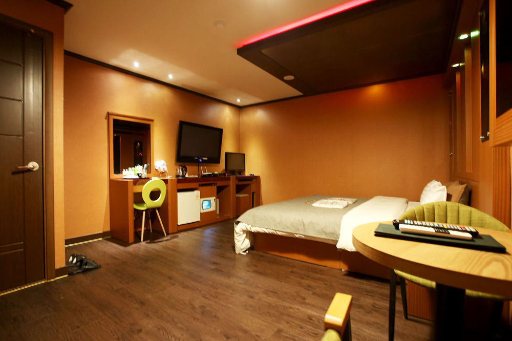 OST Hotel Chuncheon Buitenkant foto